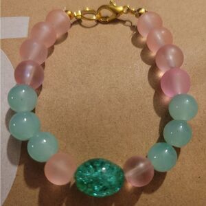 Jade stone charm & pink bracelet